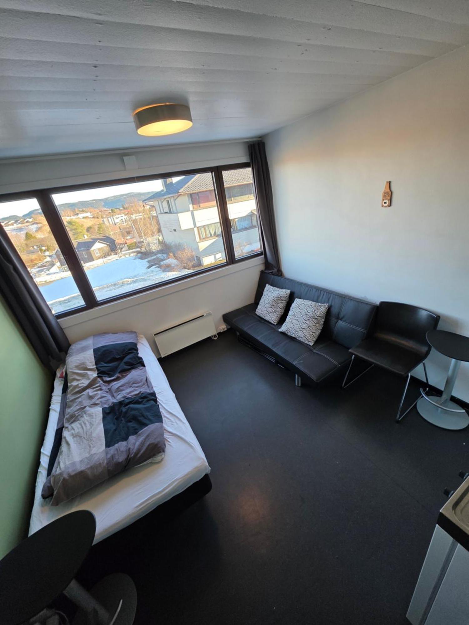 Appartamento Trivelig Studioleilighet Pa Byasen Med Treningsrom, Uteareal Og Parkering
